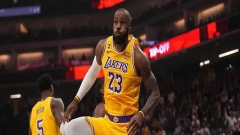 35岁国门王大雷连续三场门线失守，国足防线堪忧，他能否继续扛起国门大旗？